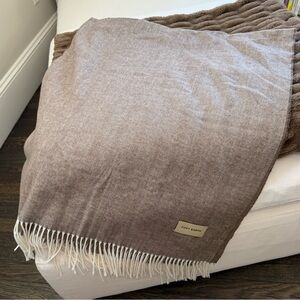 Cozy Earth Throw Blanket